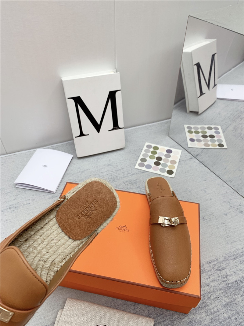 H**me5 loafer slippers