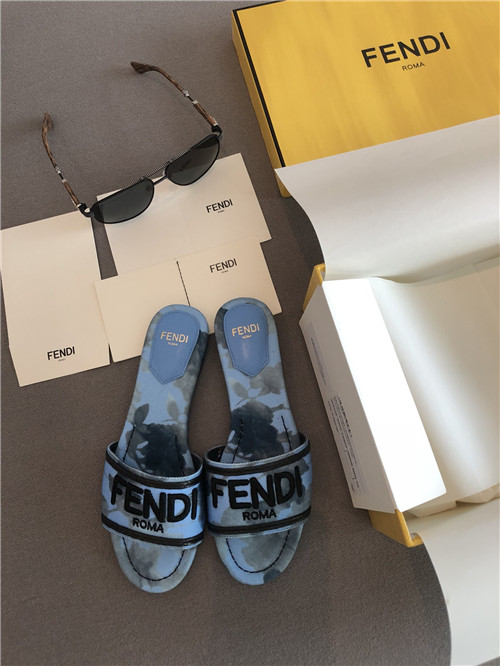 F**di slippers sandals