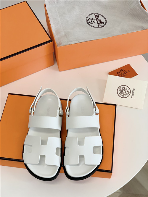 H**me5 Chypre Dupe sandals women