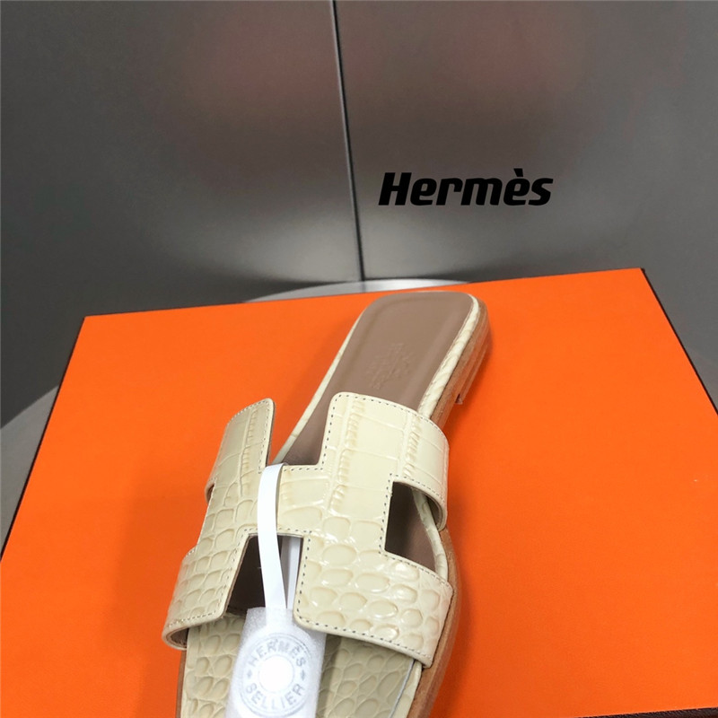 H**me5 oran crocodile slippers