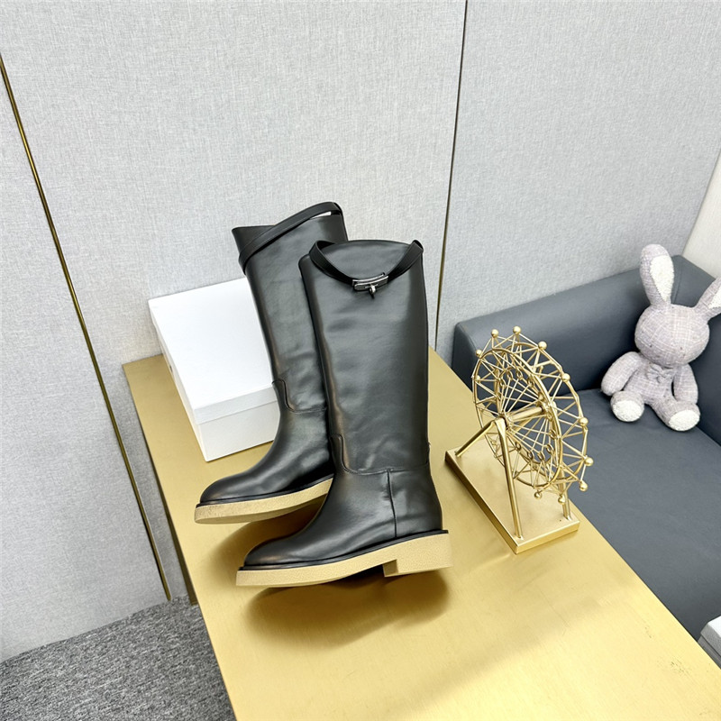 H**me5 Classic Boots