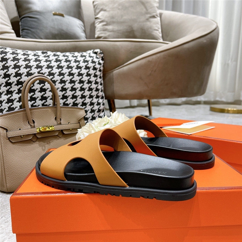 H**me5 platform slippers