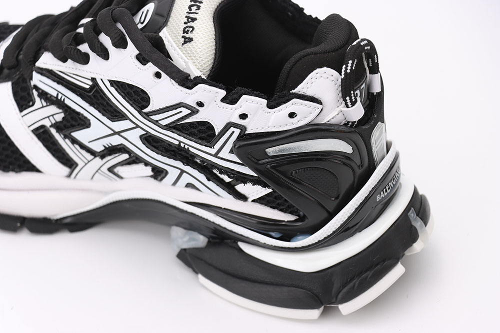 Ba1en*iaga Runner  BLACK WHITE  Quality Replica