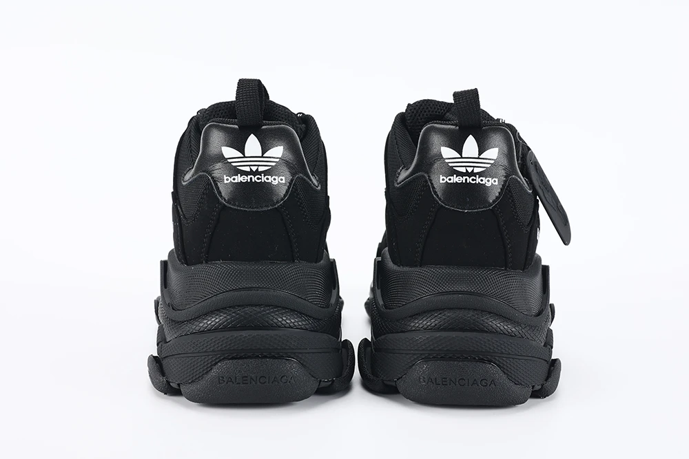 Ba1en*iaga ADS BLACK