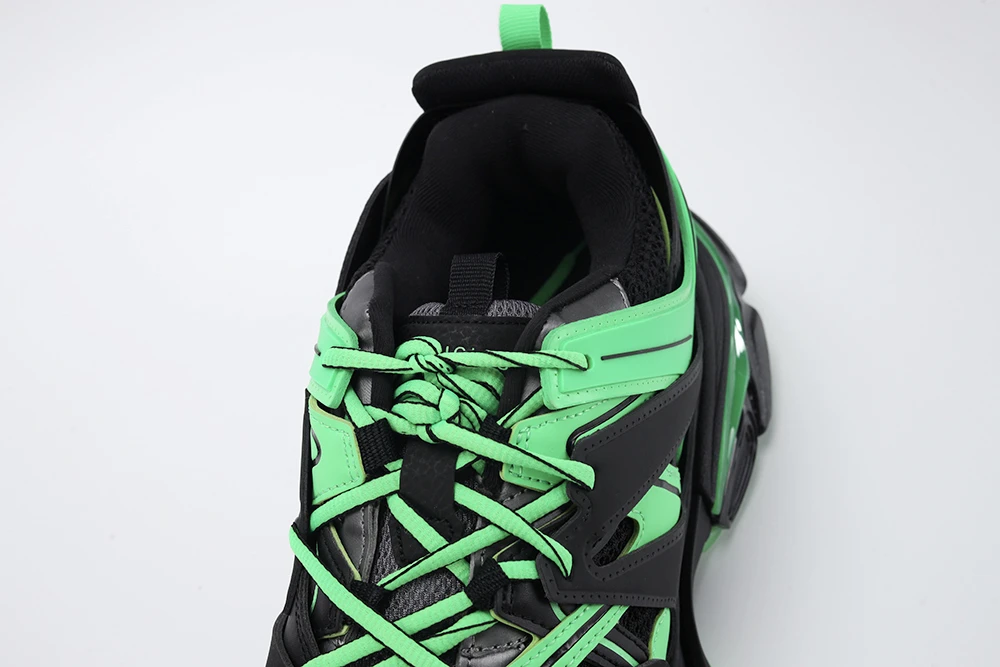 Ba1en*iaga TRIPLE-S BLACK GREEN
