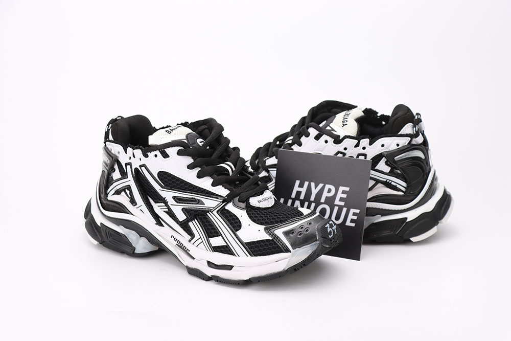 Ba1en*iaga Runner  BLACK WHITE  Quality Replica
