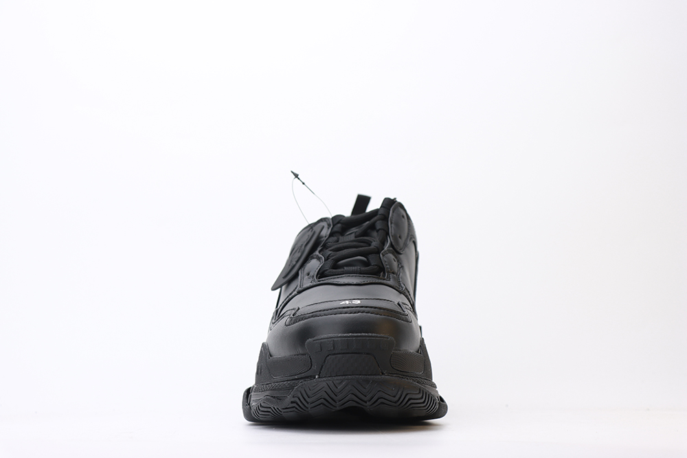 Ba1en*iaga Triple S Sneaker  Black  Leather