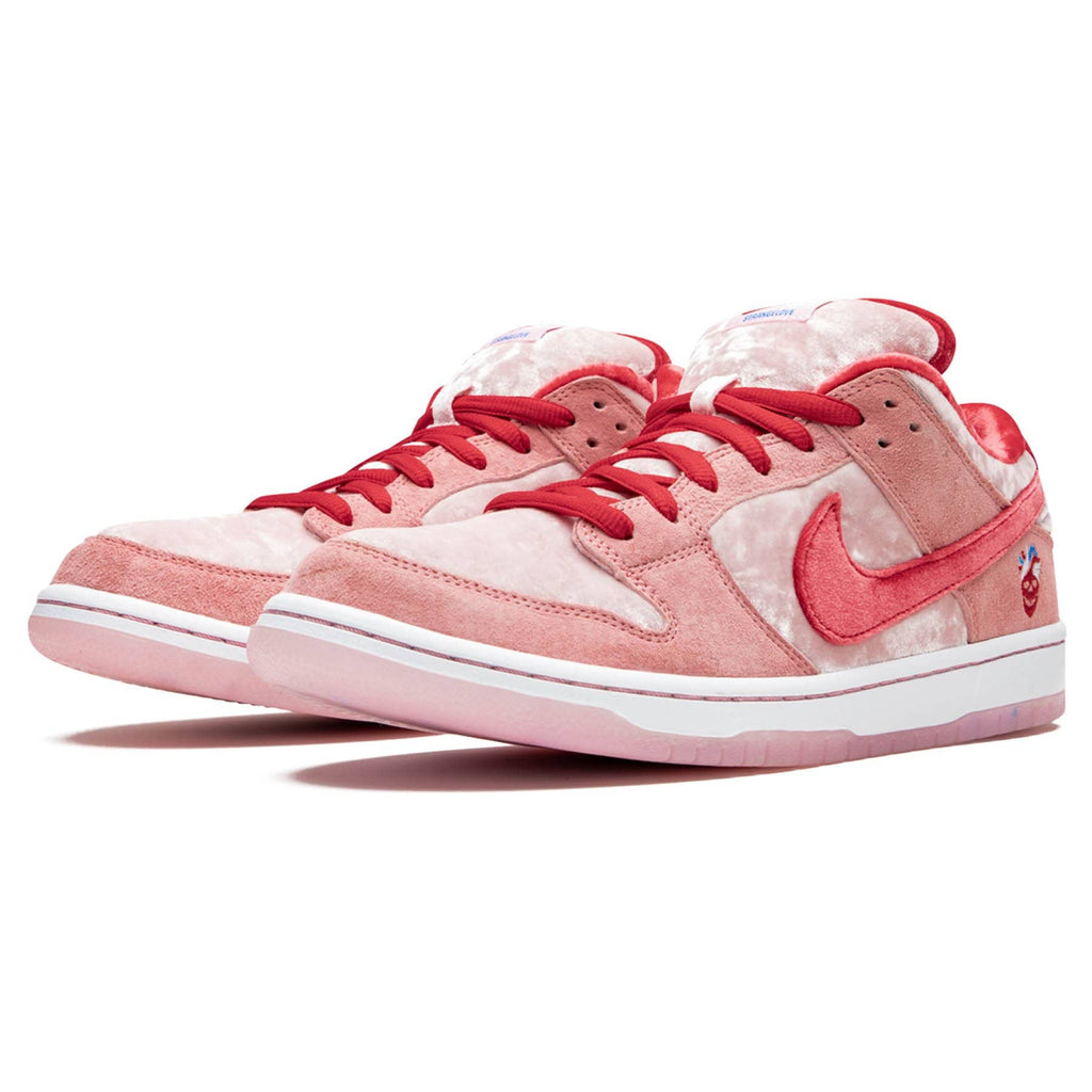 StrangeLove x Dunk Low SB  Valentine s Day  CT2552-800