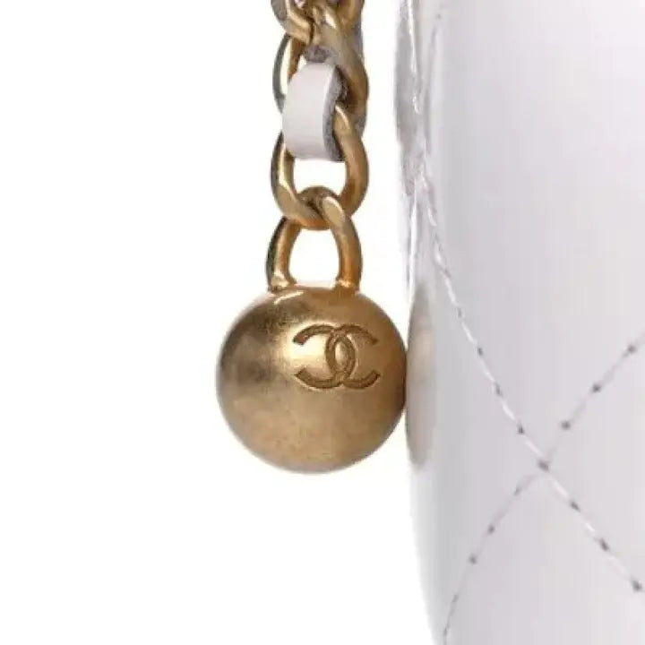 Calfskin Quilted Mini Perfect Fit Vanity Case With Chain White