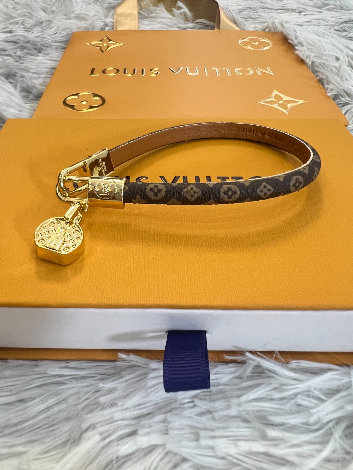 L0vis Vvtt0n LV Tribute Canvas Monogram Gold Plated Bracelet
