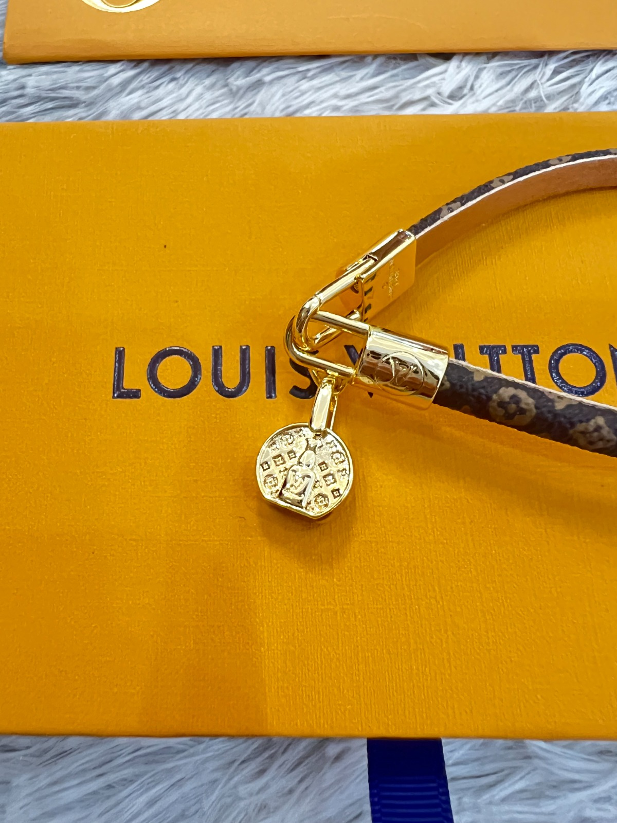 L0vis Vvtt0n LV Tribute Canvas Monogram Gold Plated Bracelet