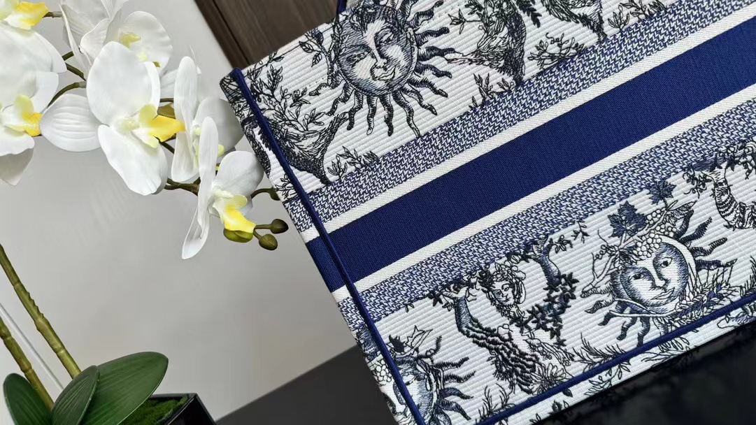 D10r embroidery craft tote bag