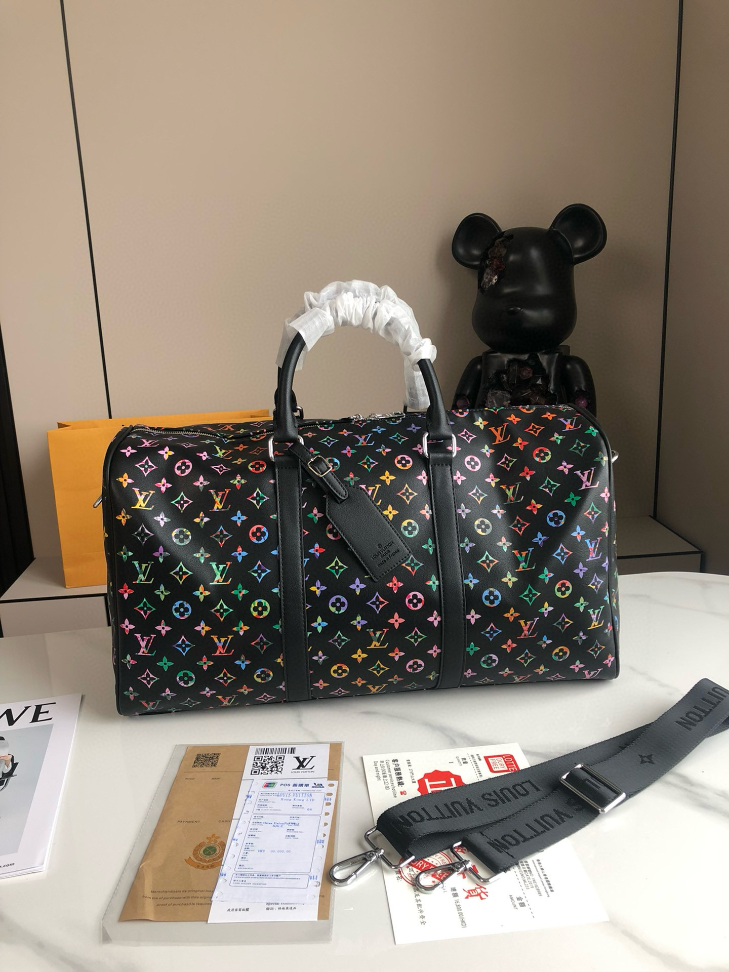 L0vis Vvtt0n Travel Bag for Stylish Men