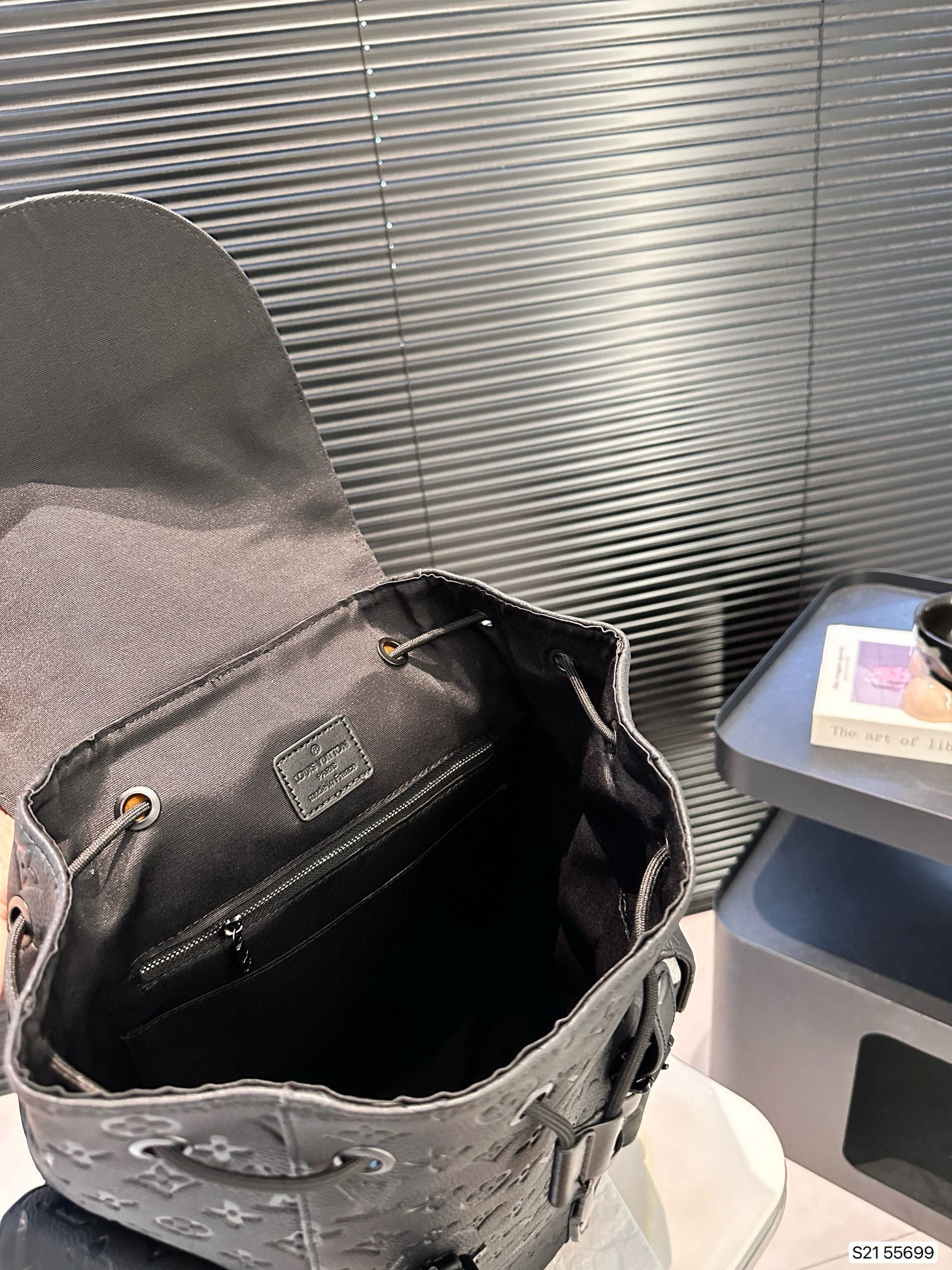 L0vis Vvtt0n Black Multifunctional Men