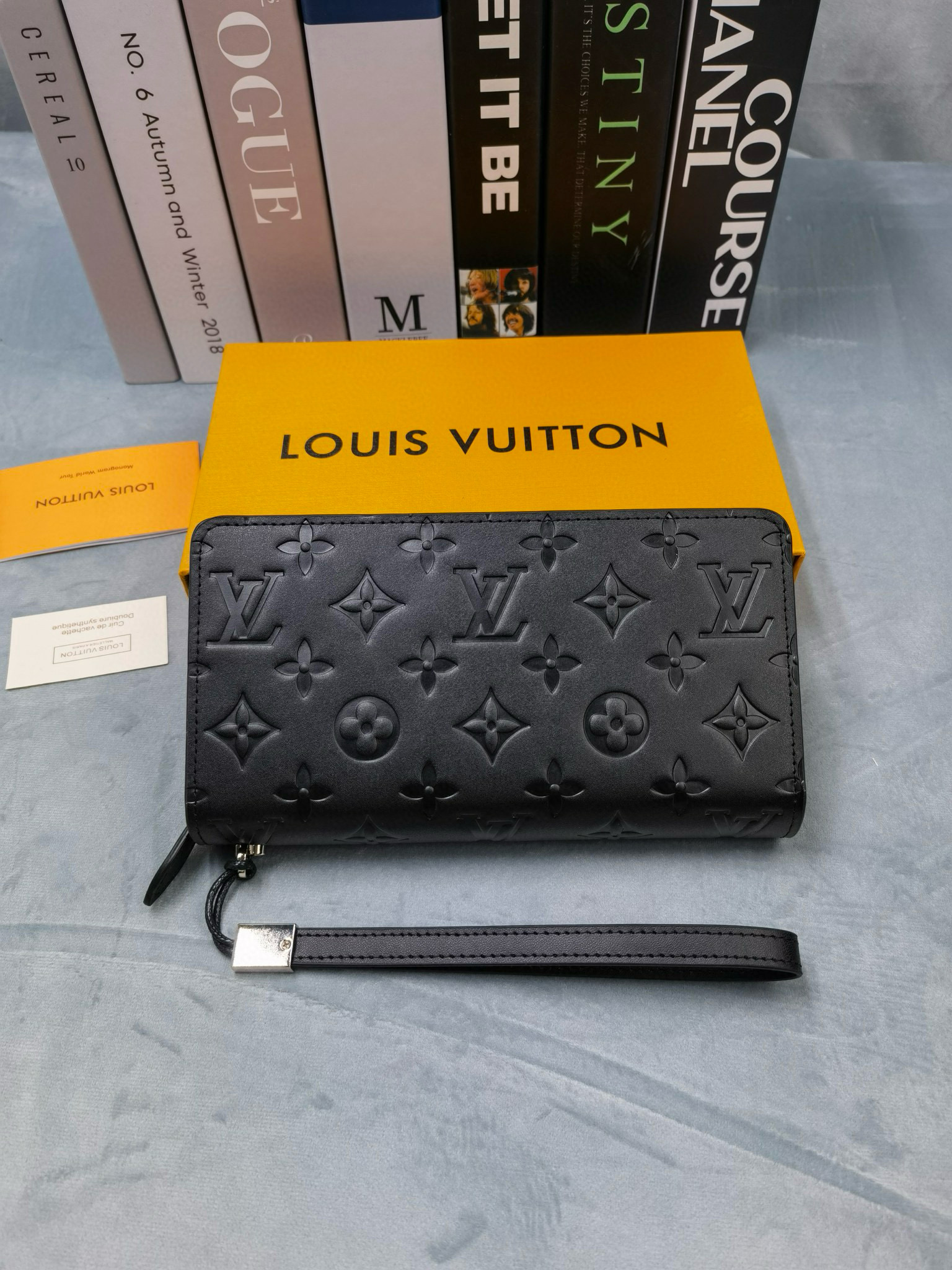 L0vis Vvtt0n men's long wallet