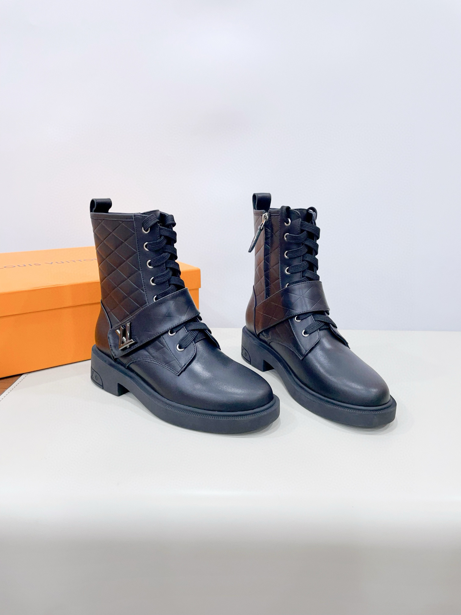 LV Beaubourg leather short boots