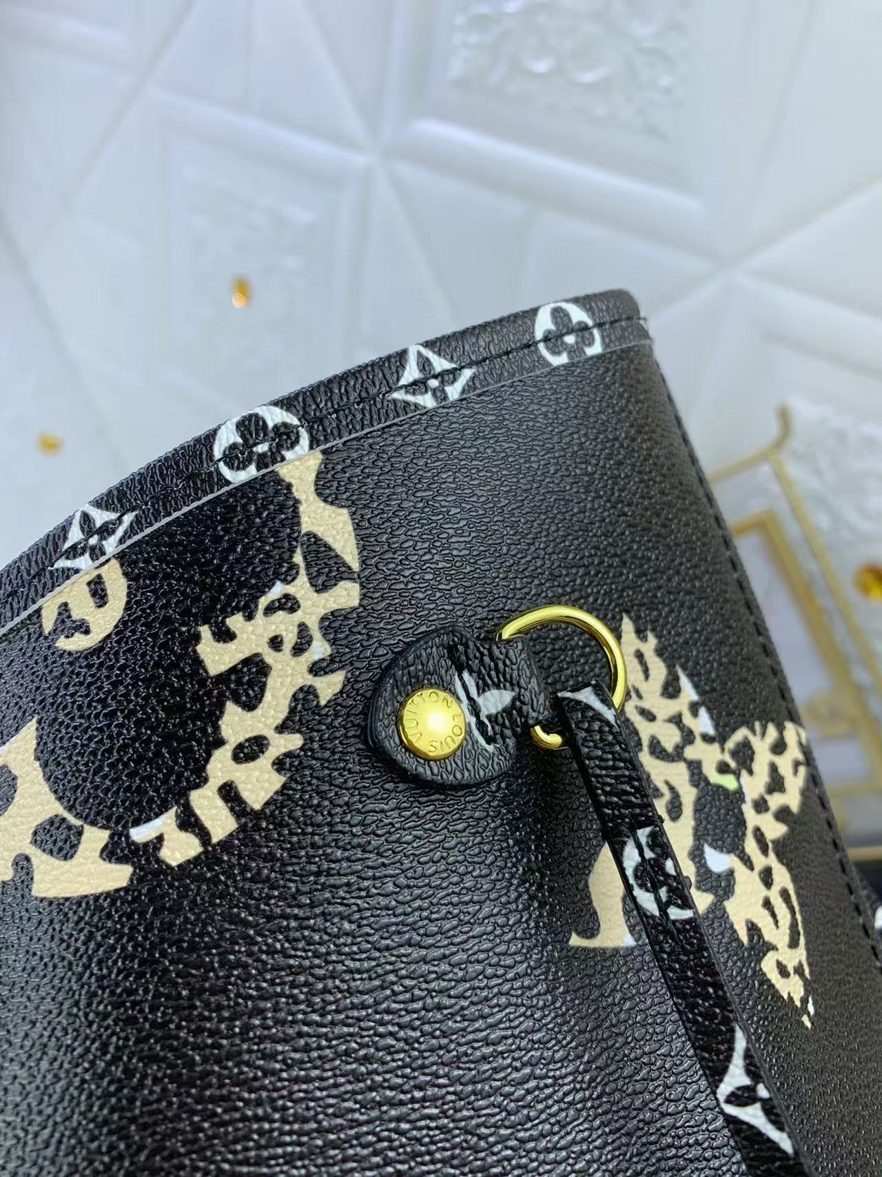 L0vis Vvtt0n Monogram Giant Jungle Neverfull MM Bag Replica Yellow M40995