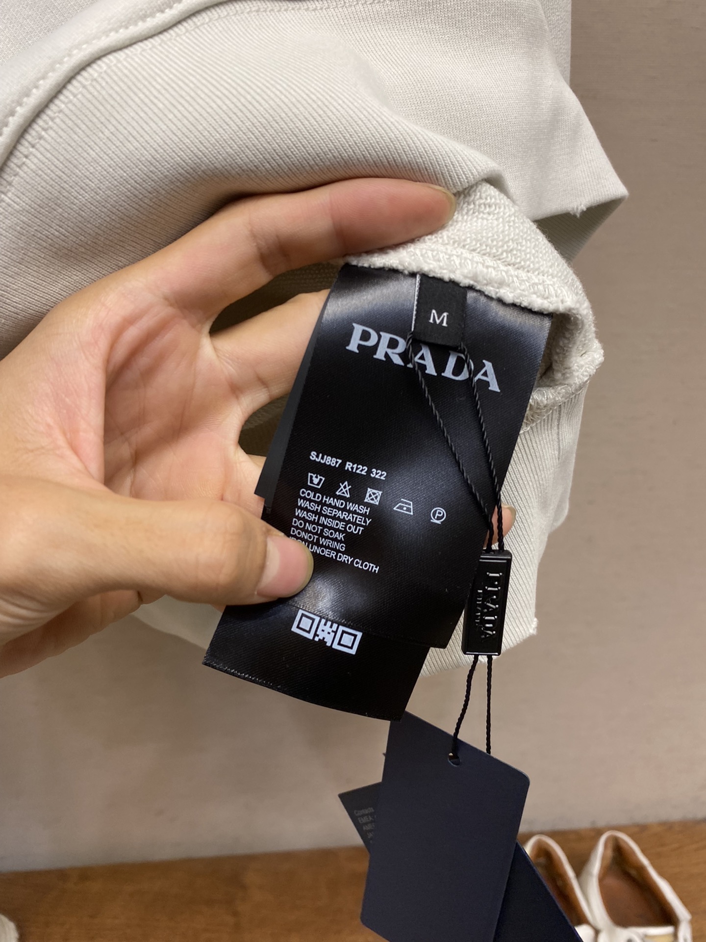Pra*a Hoodie