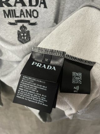 Pra*a Hoodie