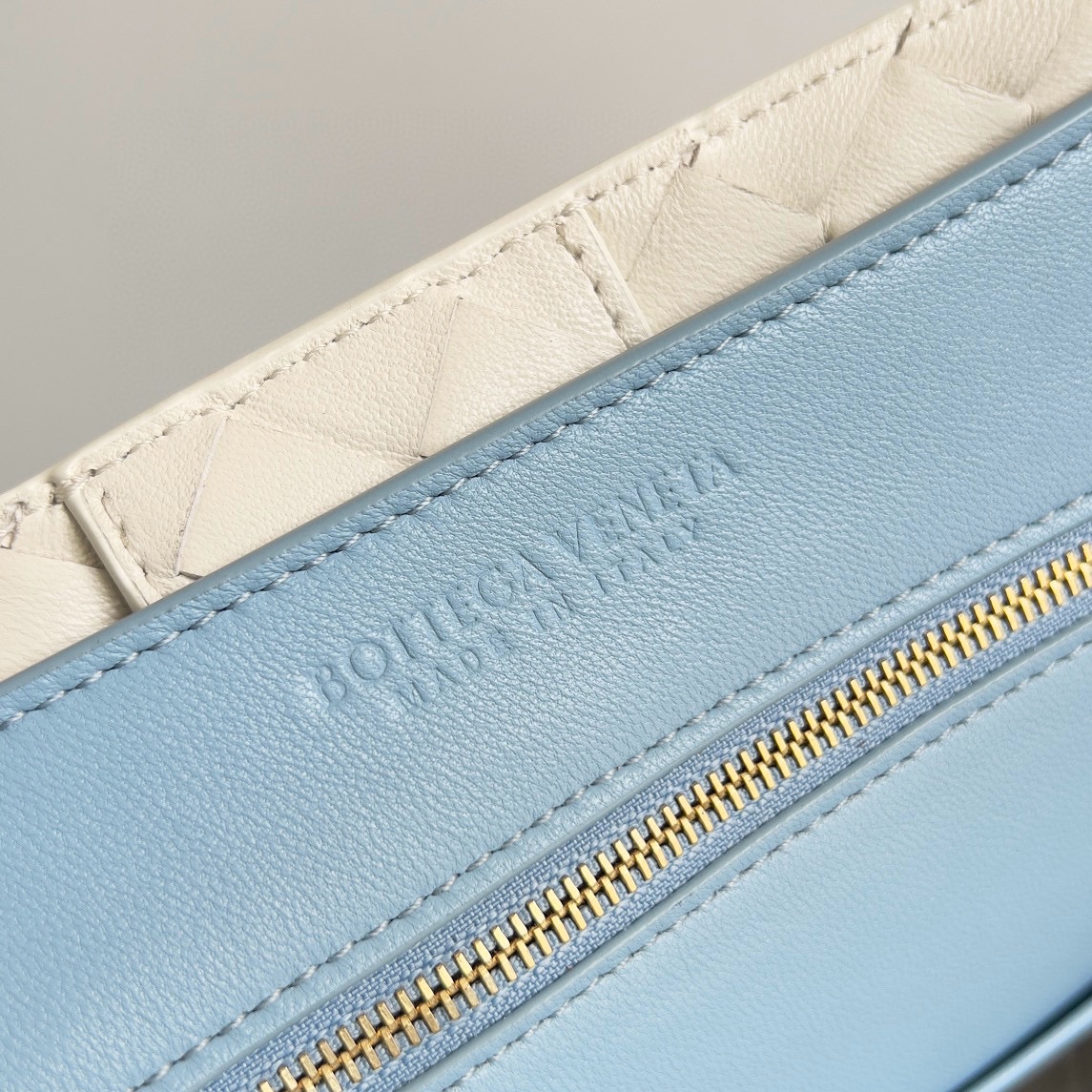 B0tt*ga Ven*ta Woman