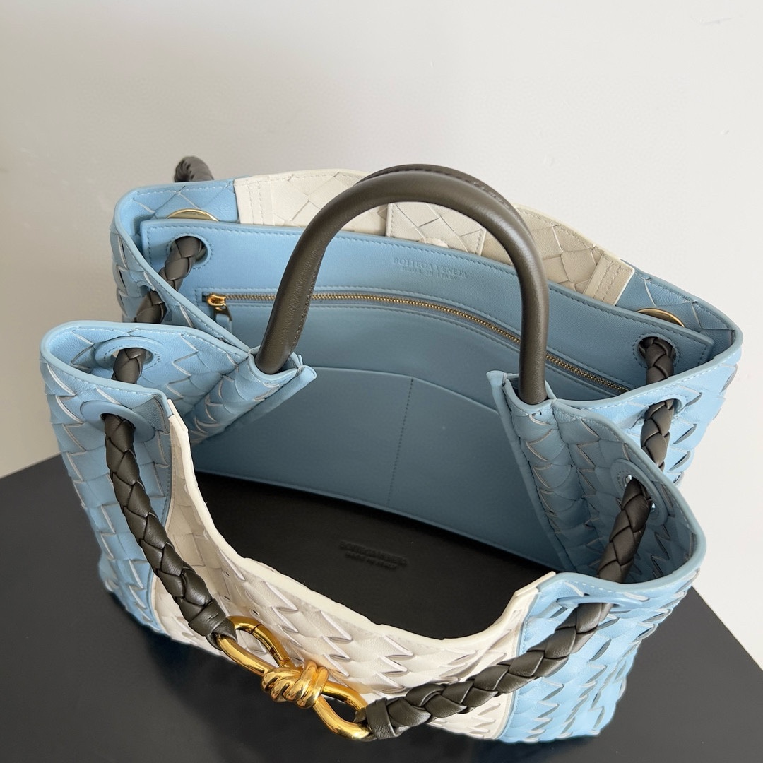 B0tt*ga Ven*ta Woman