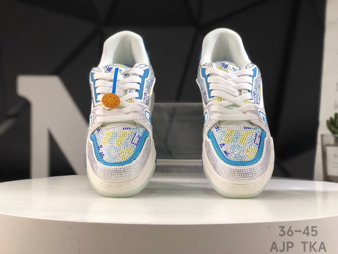 L0vis Vvtt0n Trainer Crystal Embellished Sneakers Replica