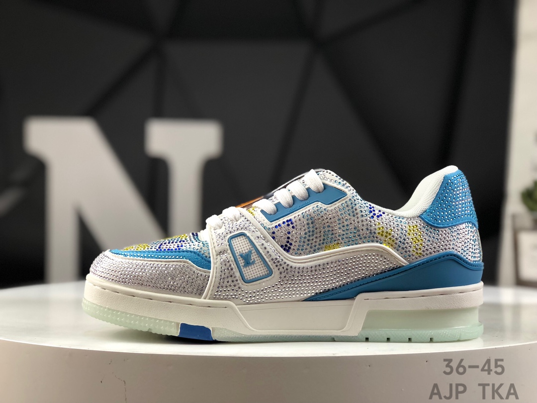 L0vis Vvtt0n Trainer Crystal Embellished Sneakers Replica