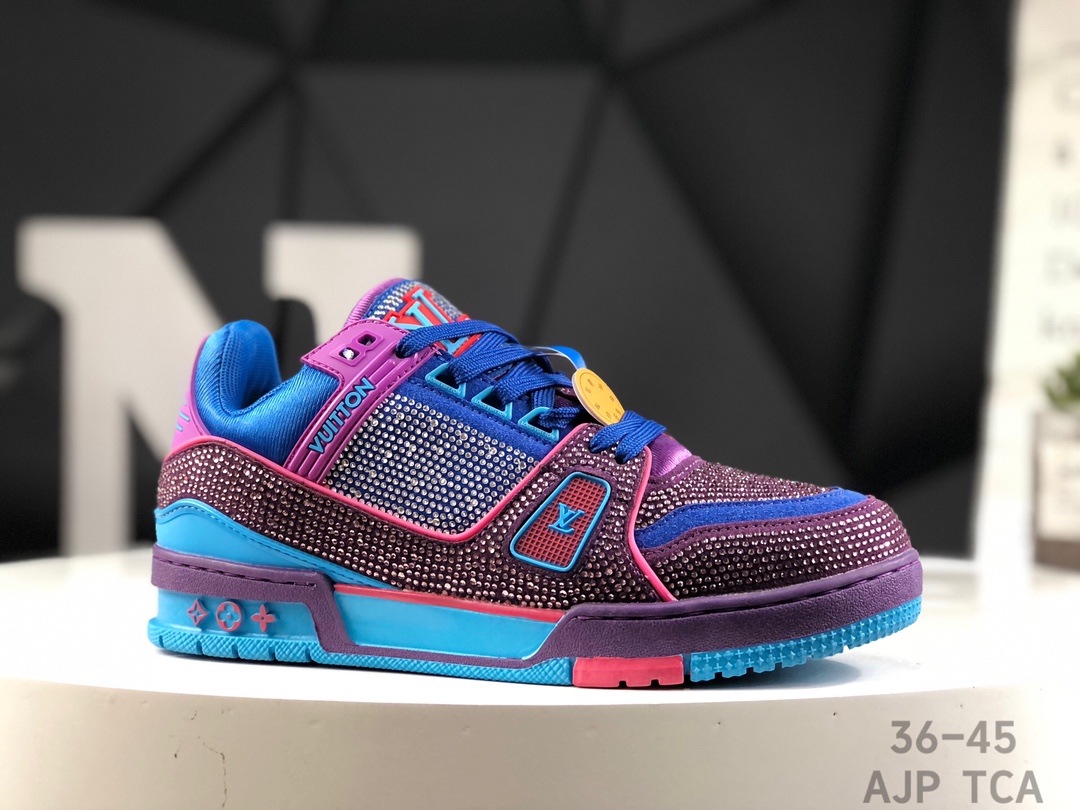 L0vis Vvtt0n Trainer Crystal Embellished Sneakers Replica