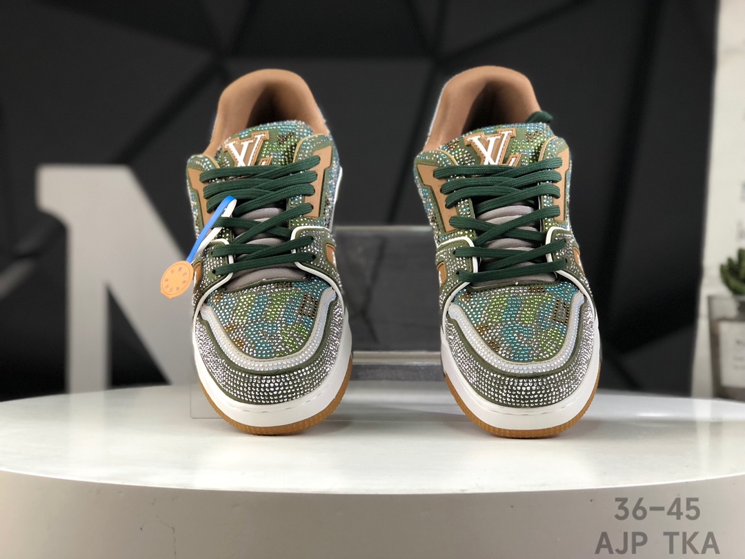 L0vis Vvtt0n Trainer Crystal Embellished Sneakers Replica