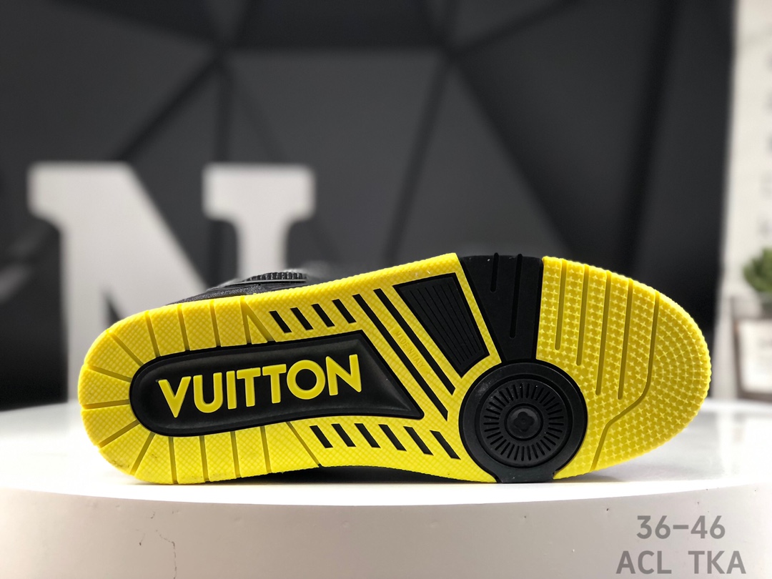 L0vis Vvtt0n Trainer Crystal Embellished Sneakers Replica