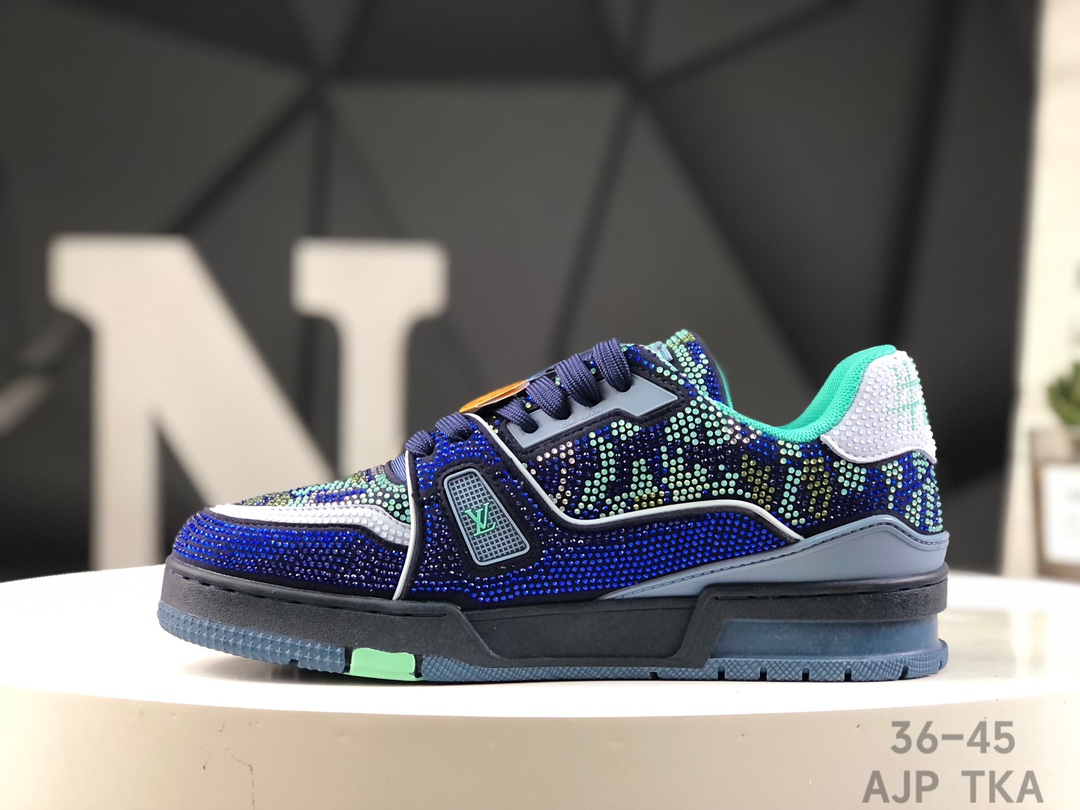 L0vis Vvtt0n Trainer Crystal Embellished Sneakers Replica