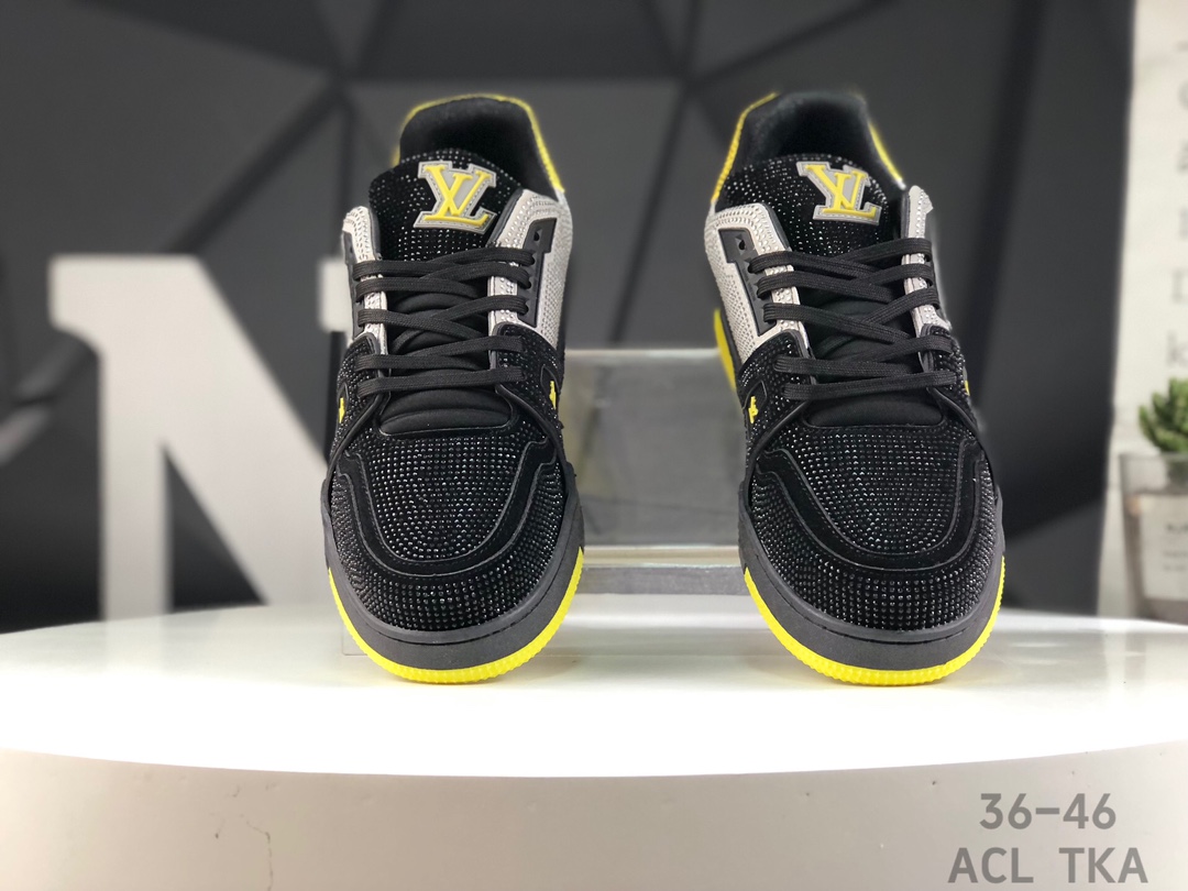 L0vis Vvtt0n Trainer Crystal Embellished Sneakers Replica