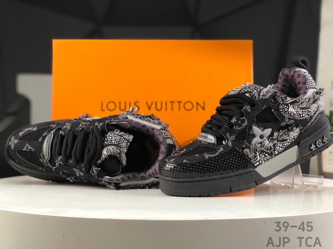 L0vis Vvtt0n Trainer Crystal Embellished Sneakers Replica