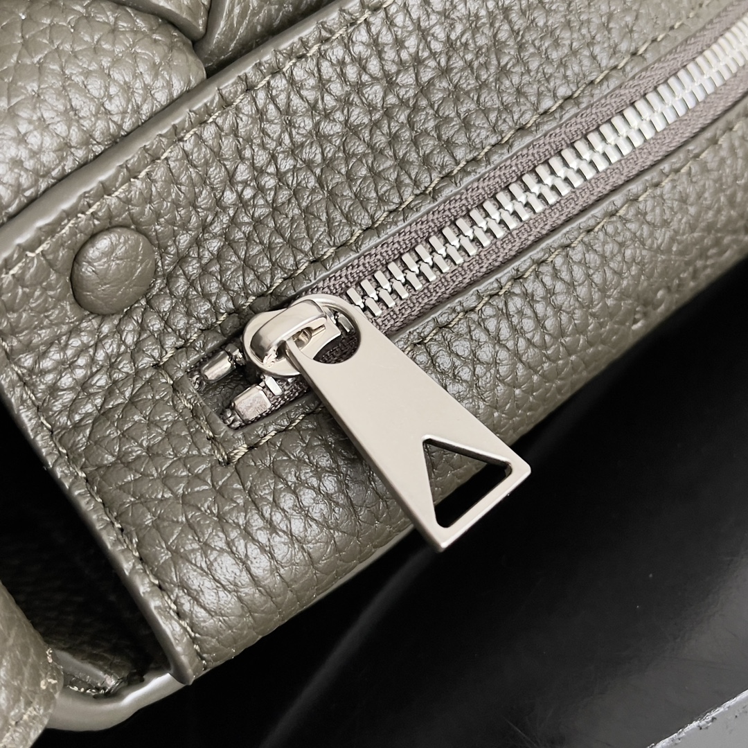 B0tt*ga Ven*ta Woman