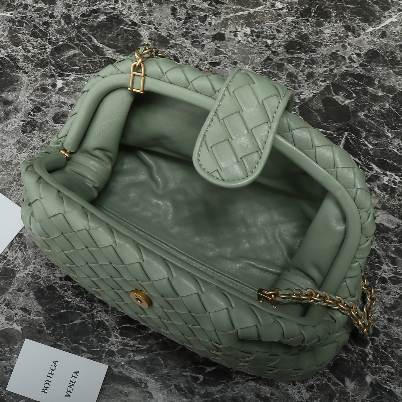 B0tt*ga Ven*ta Woman