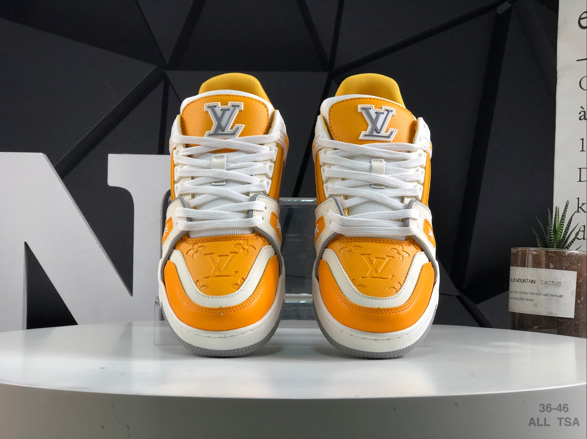 L0vis Vvtt0n sneakers replica