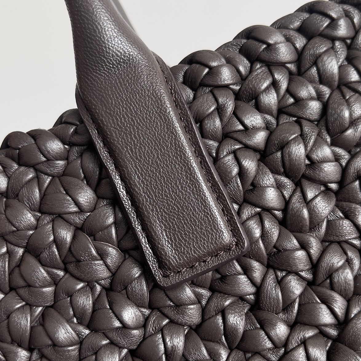 B0tt*ga Ven*ta Woman