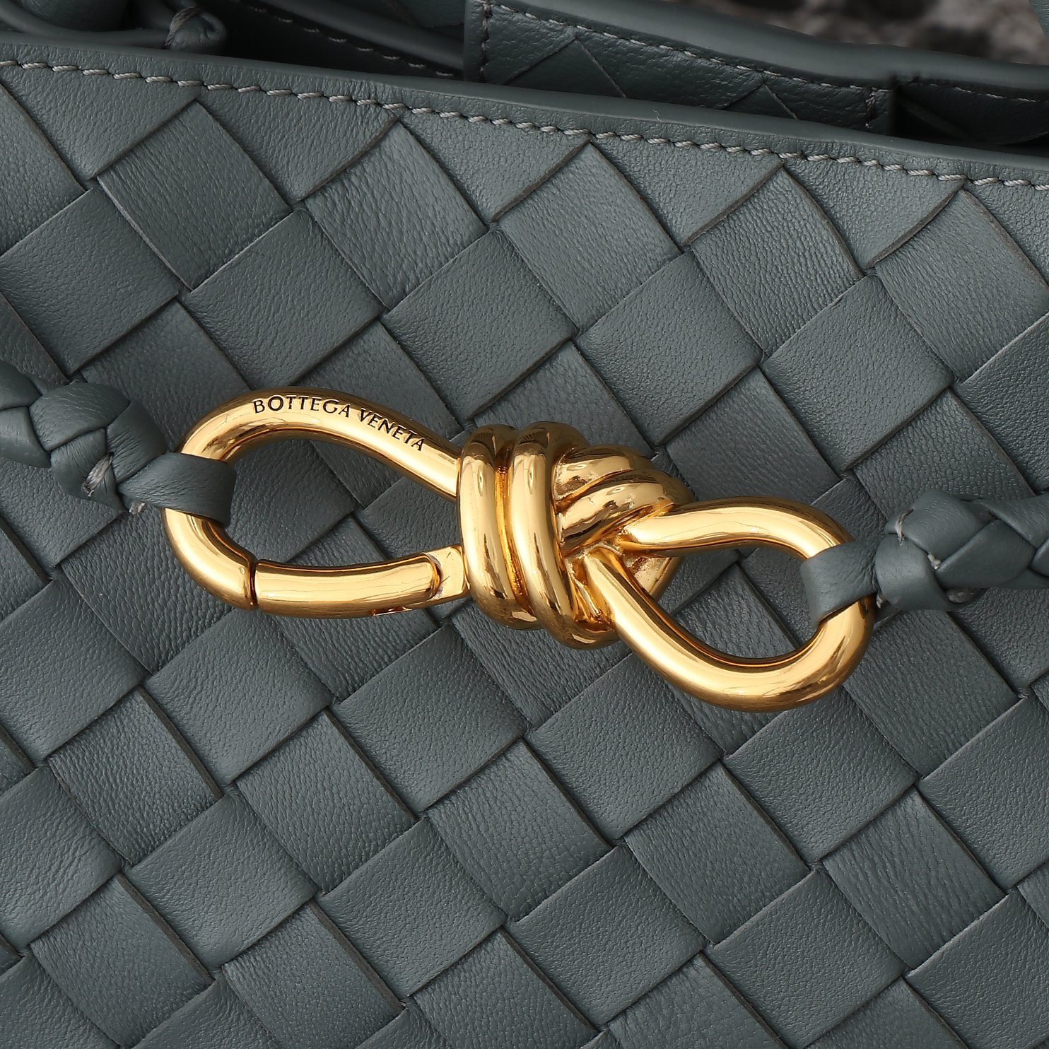 B0tt*ga Ven*ta Woman