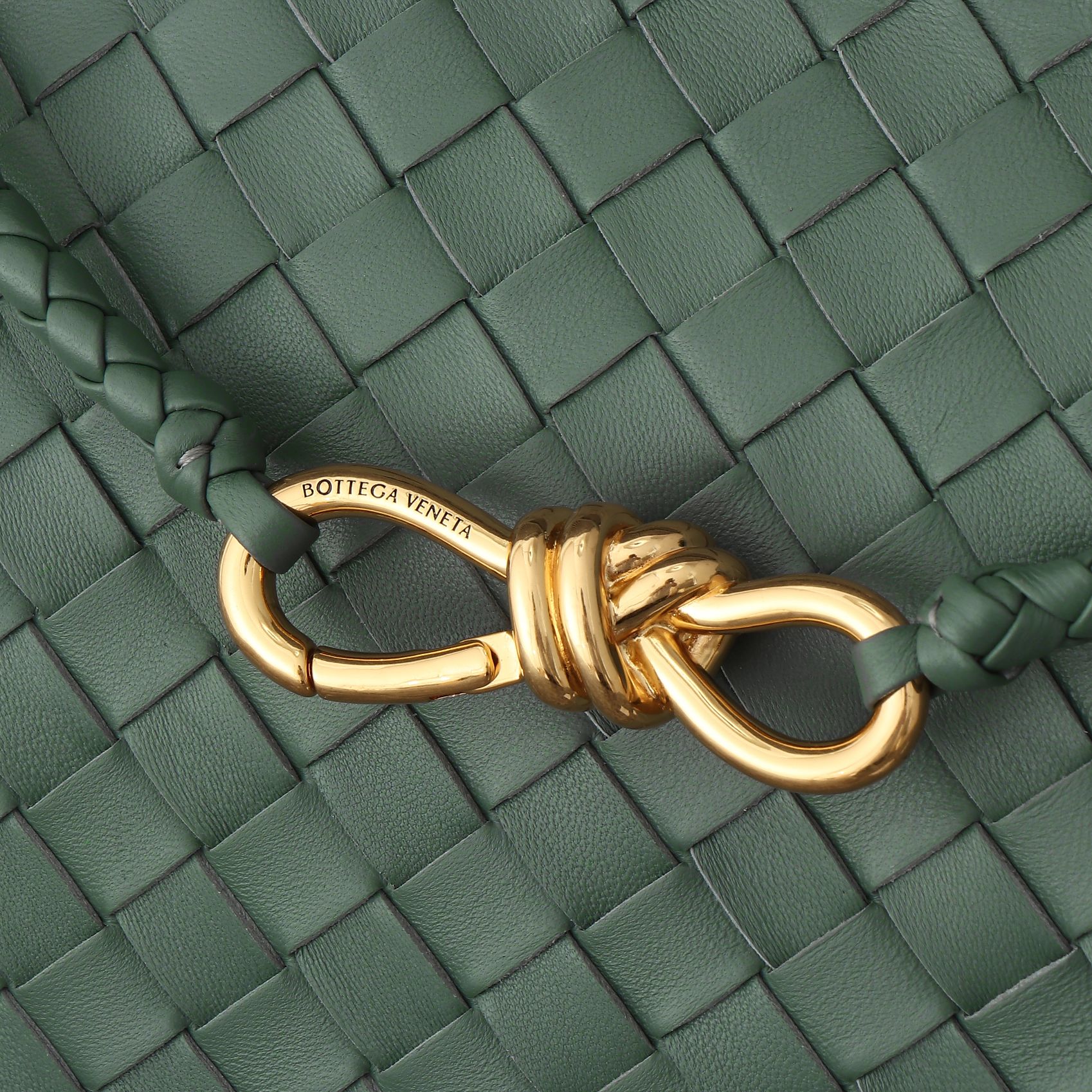 B0tt*ga Ven*ta Woman