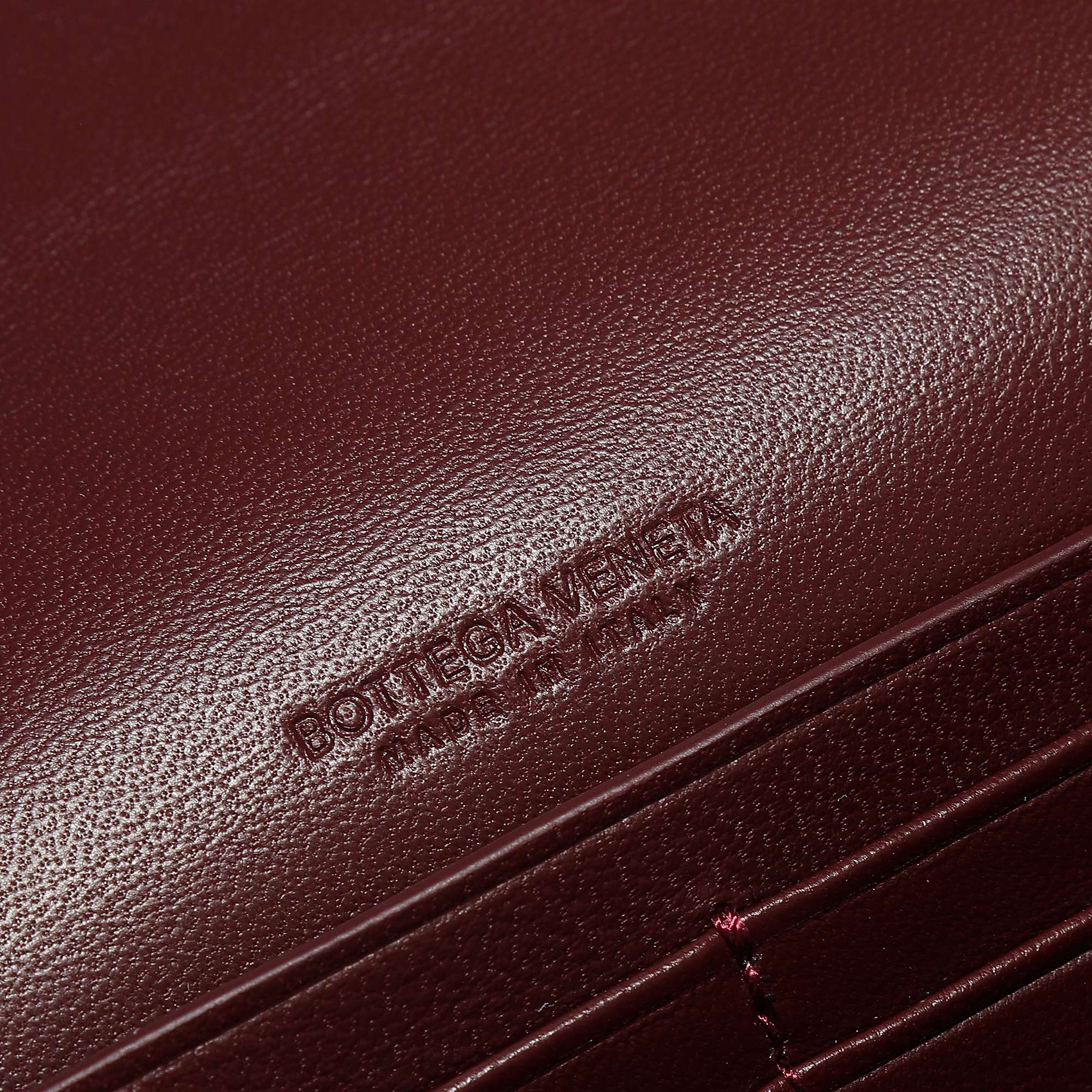 B0tt*ga Ven*ta Woman