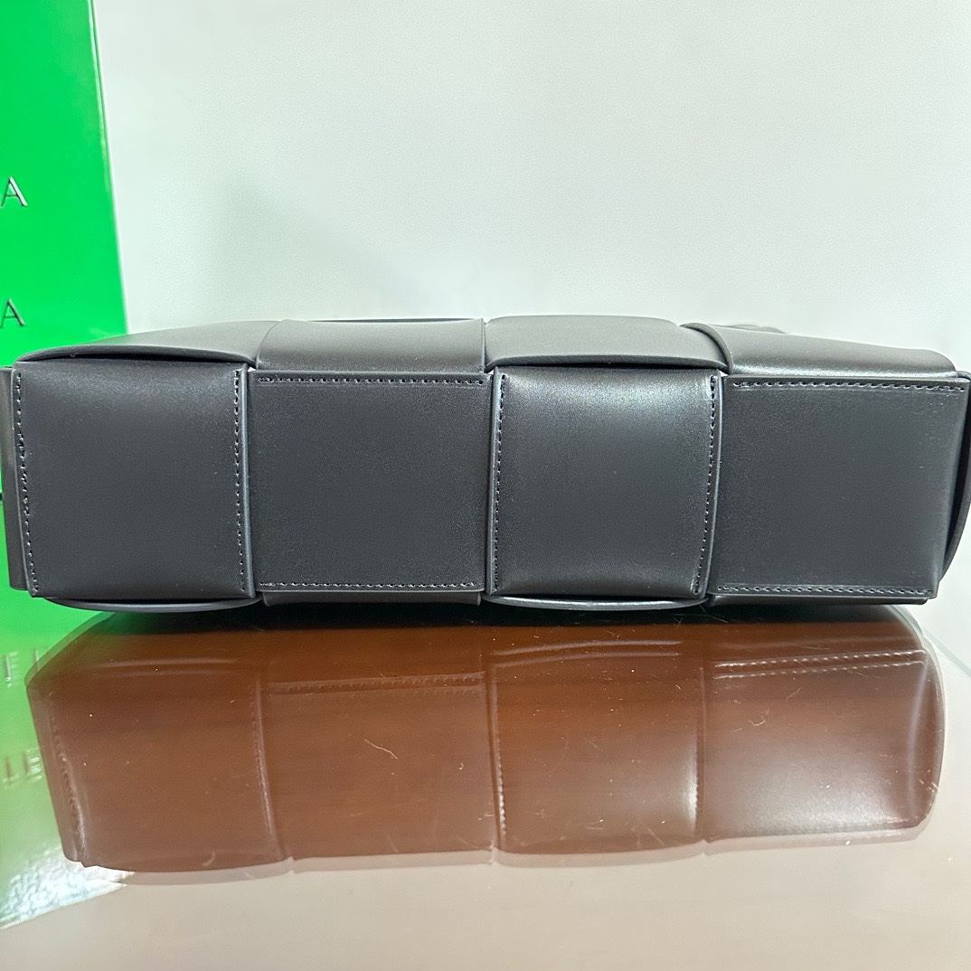 Best Replica B0tt*ga Ven*ta Bags(ColaReps)