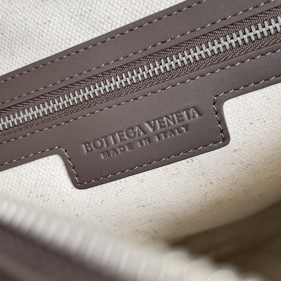 Best Replica B0tt*ga Ven*ta Bags(ColaReps)