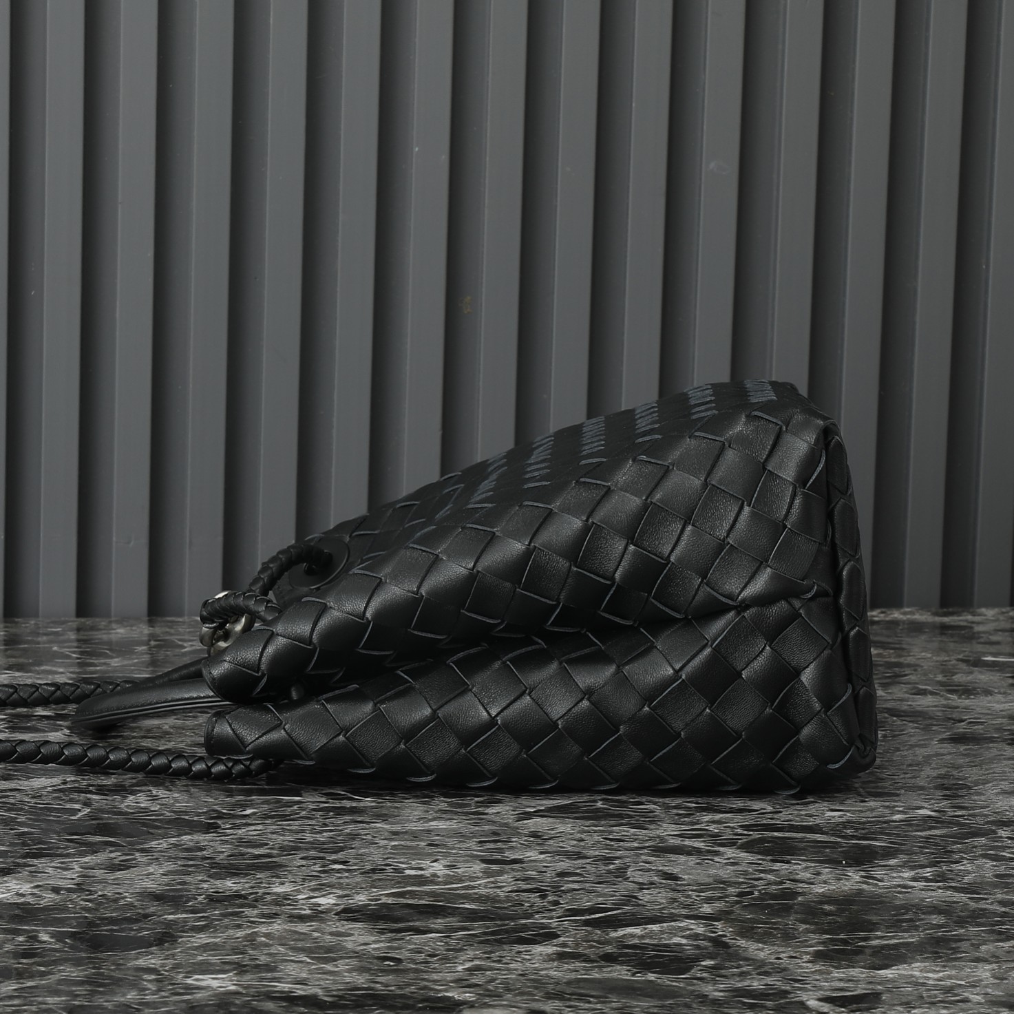 B0tt*ga Ven*ta Woman