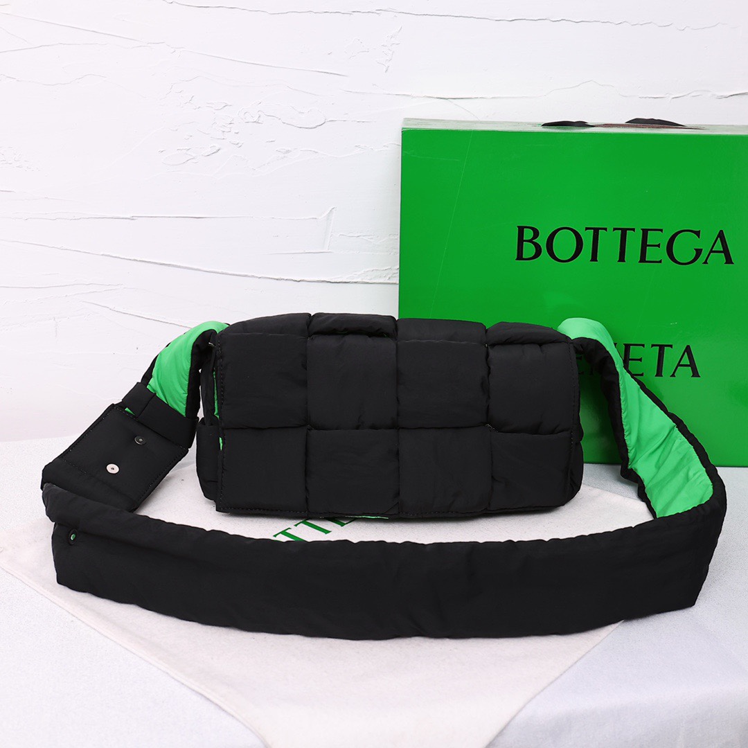 Best Replica B0tt*ga Ven*ta Bags(ColaReps)