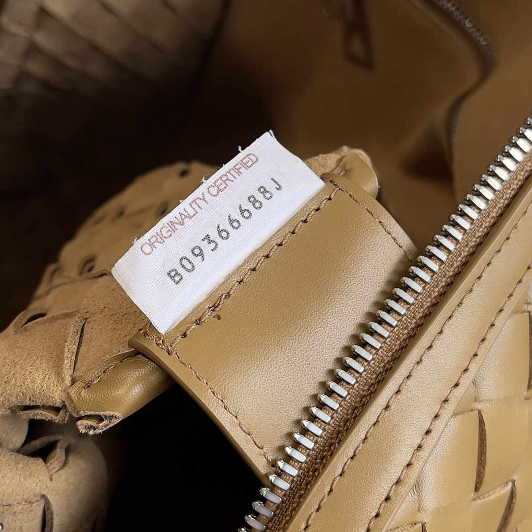 Best Replica B0tt*ga Ven*ta Bags(ColaReps)