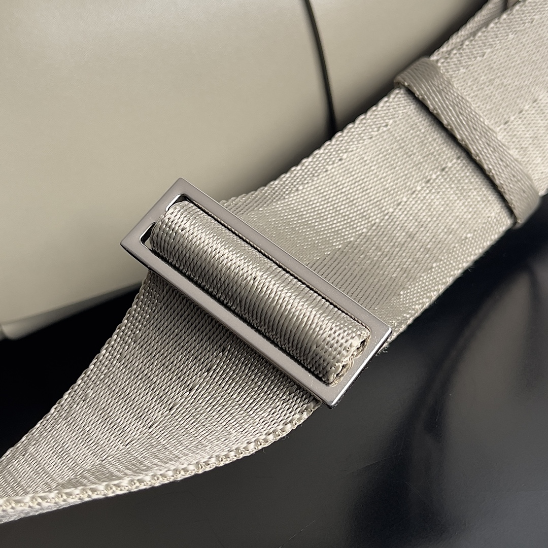 Best Replica B0tt*ga Ven*ta Bags(ColaReps)