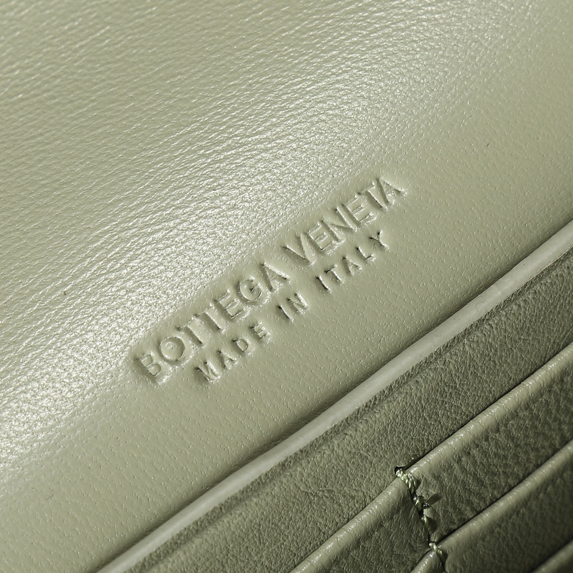 B0tt*ga Ven*ta Woman