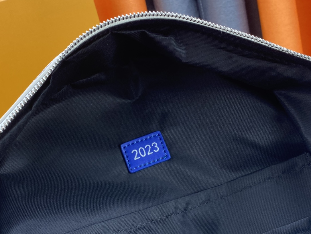 L0vis Vvtt0n Discovery Small Backpack High Quality Replica