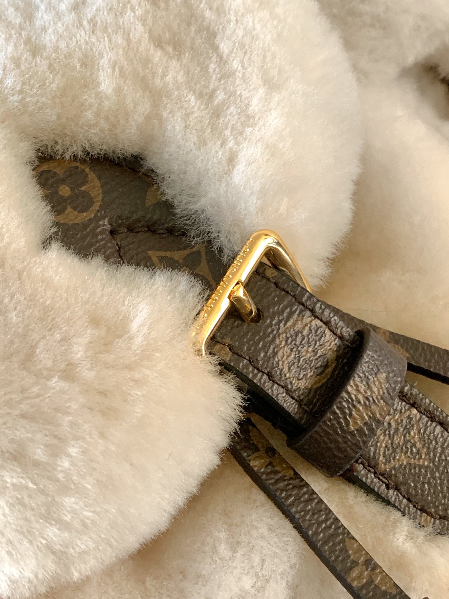 L0vis Vvtt0n Nano Teddy Backpack rep