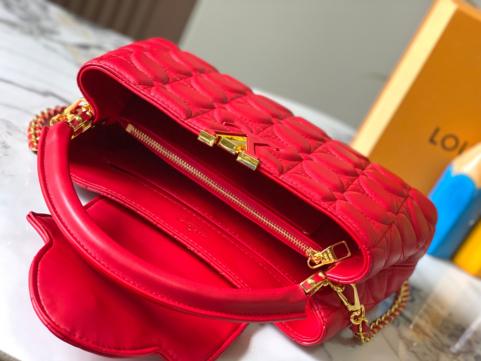 L0vis Vvtt0n Monogram Red Handbag Replica